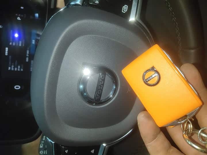 Фото 9 - Volvo S90