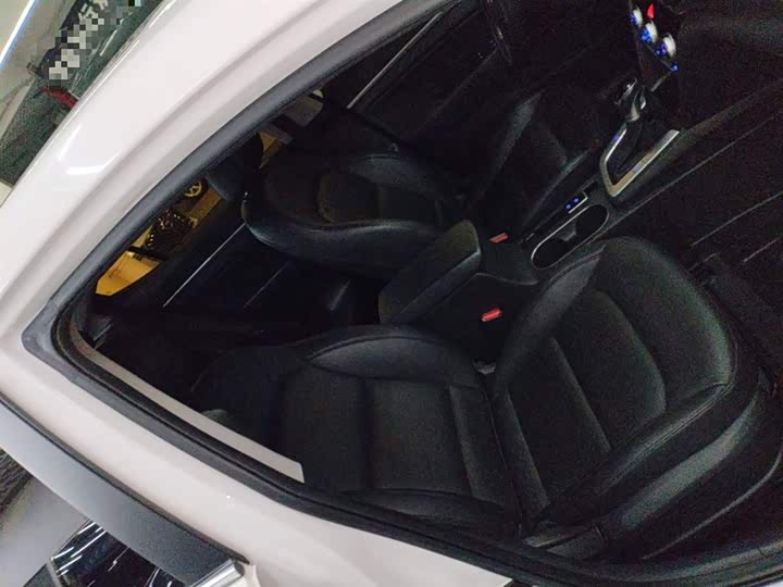 Фото 25 - Hyundai Elantra