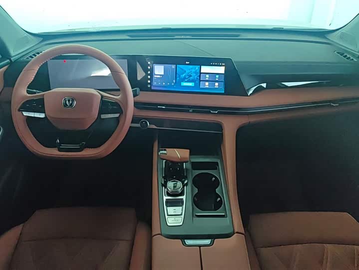 Фото 12 - Changan CS75 Plus