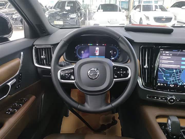 Фото 11 - Volvo S90