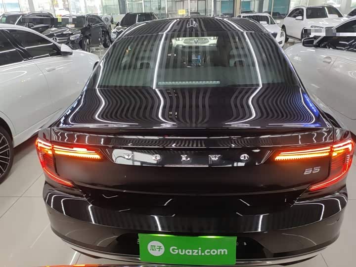 Фото 6 - Volvo S90