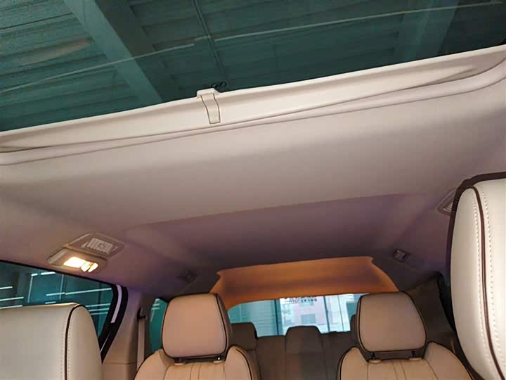 Фото 18 - Buick GL8 ES