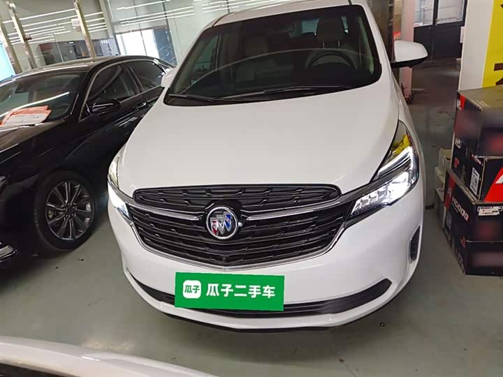 Фото 3 - Buick GL8 ES