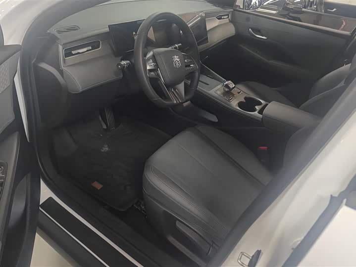 Фото 9 - BYD Qin Plus