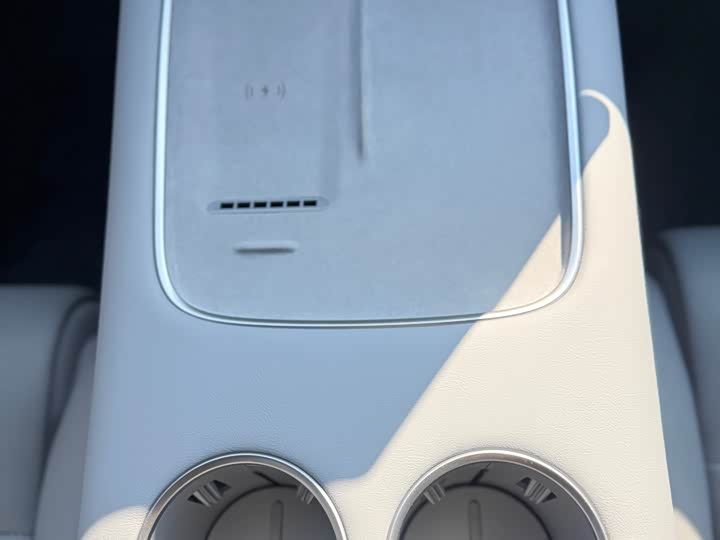 Фото 17 - Nissan N7