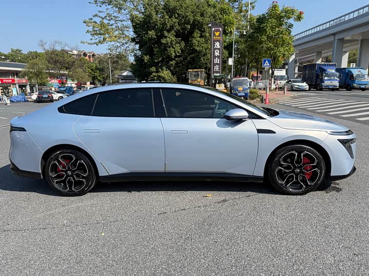 Фото 4 - Nissan N7