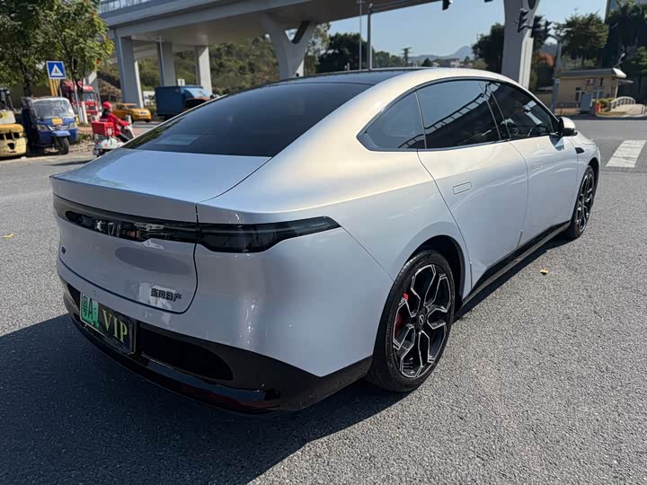 Фото 5 - Nissan N7