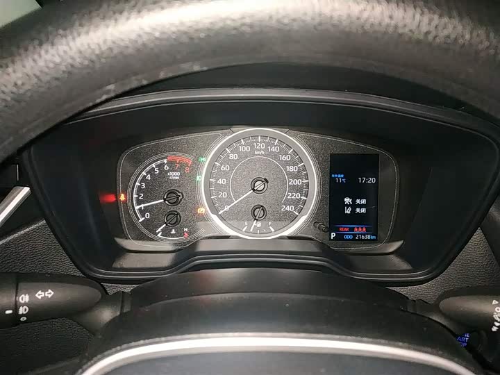 Фото 12 - Toyota Corolla