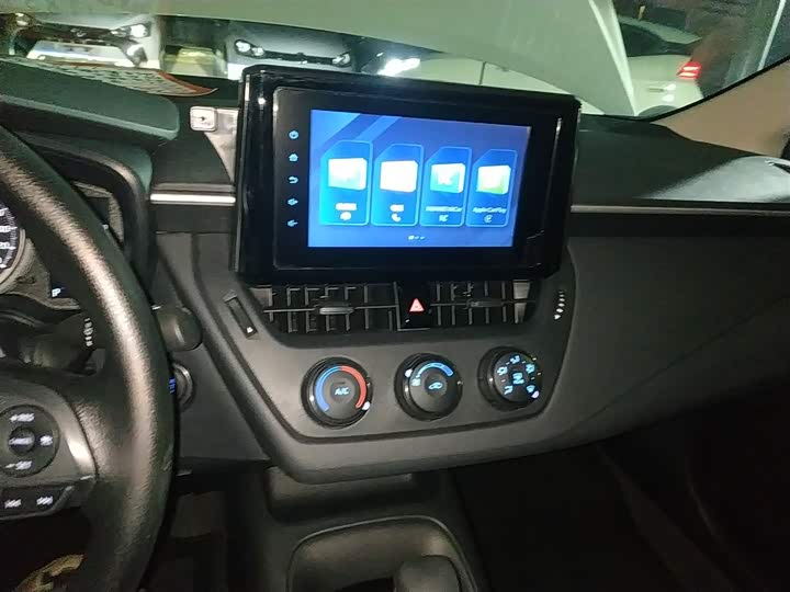 Фото 13 - Toyota Corolla