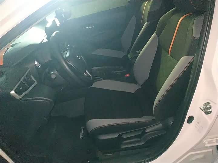 Фото 15 - Toyota Corolla