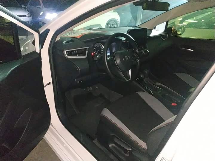 Фото 16 - Toyota Corolla