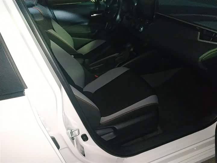 Фото 25 - Toyota Corolla