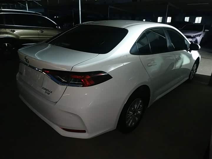 Фото 7 - Toyota Corolla