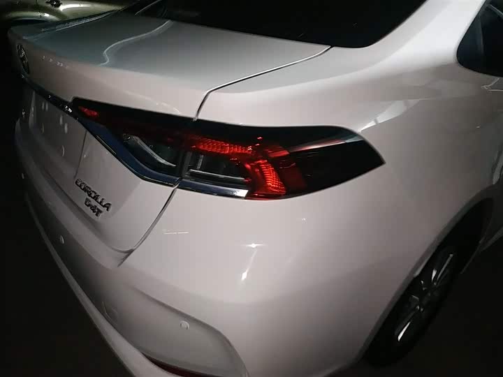 Фото 8 - Toyota Corolla