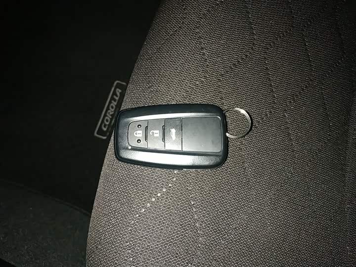 Фото 9 - Toyota Corolla