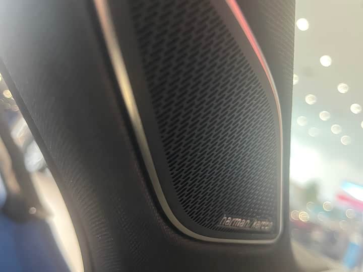 Фото 7 - Volkswagen Tiguan L Pro