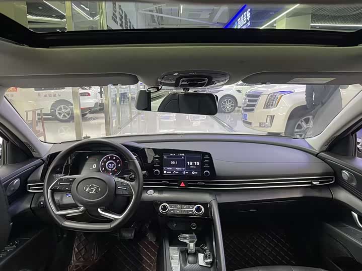 Фото 11 - Hyundai Elantra N line