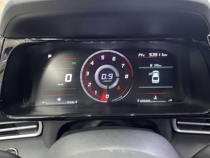 Фото 13 - Hyundai Elantra N line