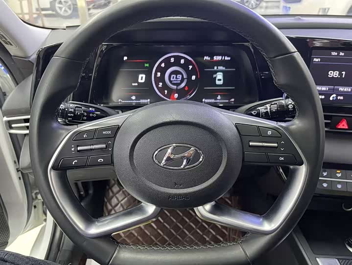 Фото 15 - Hyundai Elantra N line