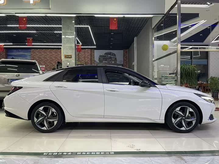 Фото 8 - Hyundai Elantra N line