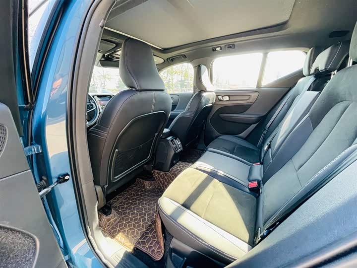 Фото 17 - Volvo XC40 EV