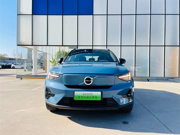 Фото 2 - Volvo XC40 EV