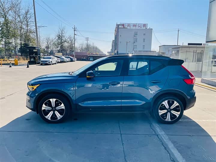 Фото 3 - Volvo XC40 EV