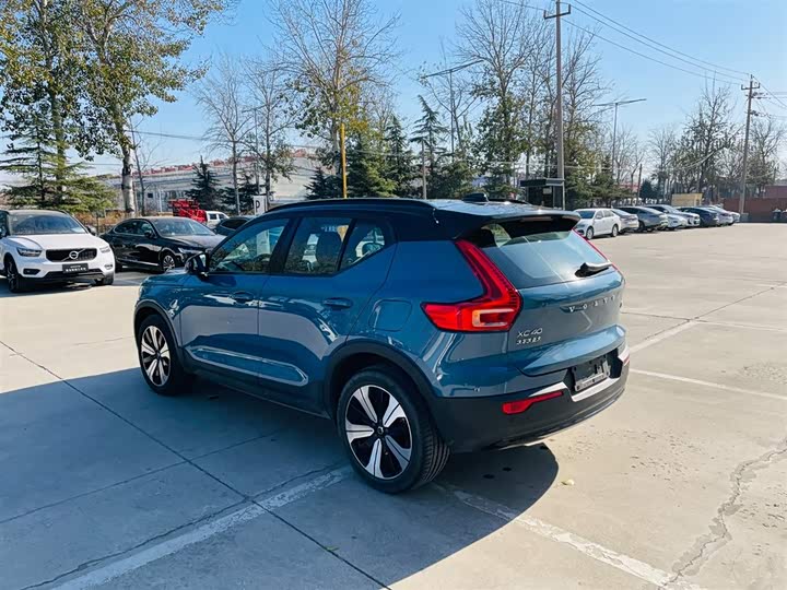 Фото 4 - Volvo XC40 EV