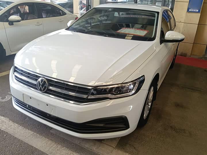 Фото 1 - Volkswagen Bora