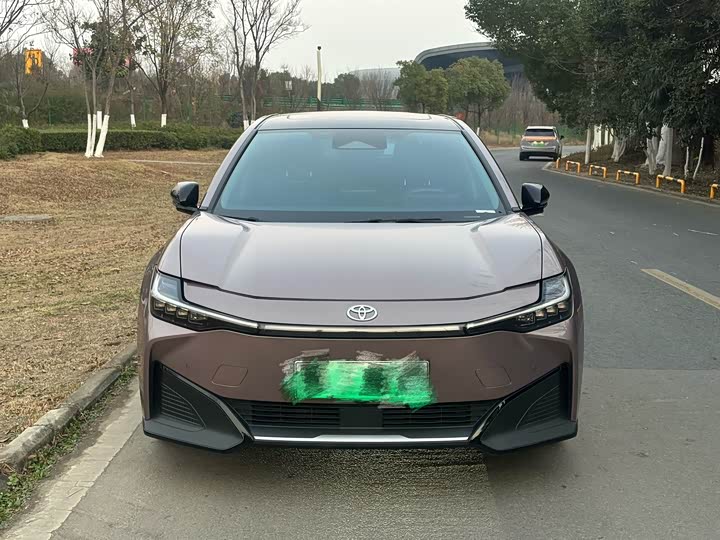 Фото 2 - Toyota bZ3