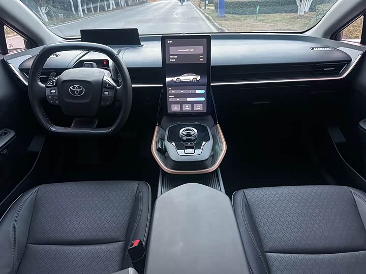 Фото 6 - Toyota bZ3