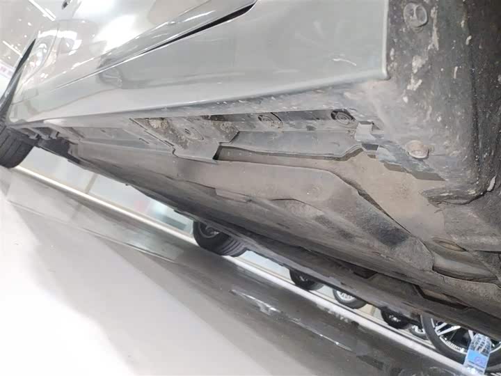 Фото 21 - Lexus ES