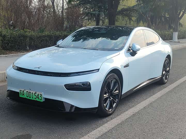 Фото 1 - XPeng P7