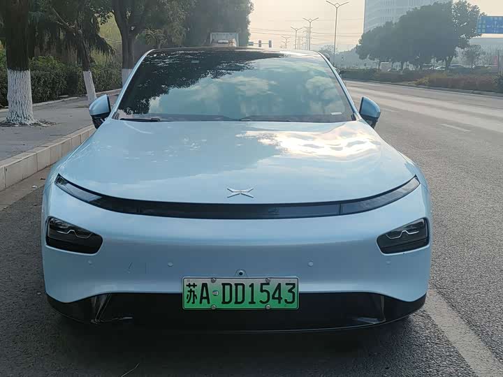 Фото 2 - XPeng P7