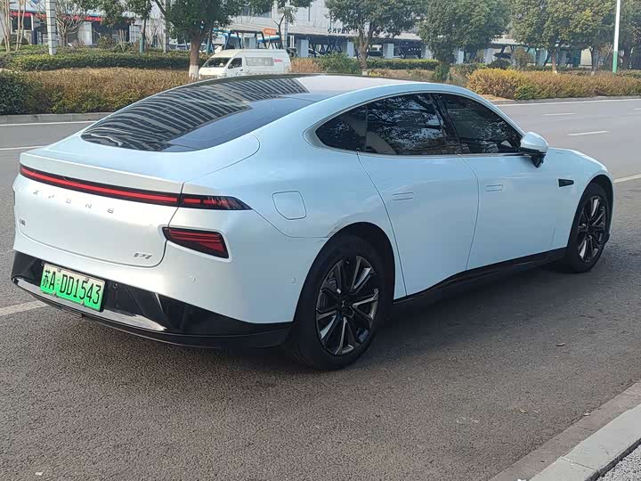 Фото 5 - XPeng P7