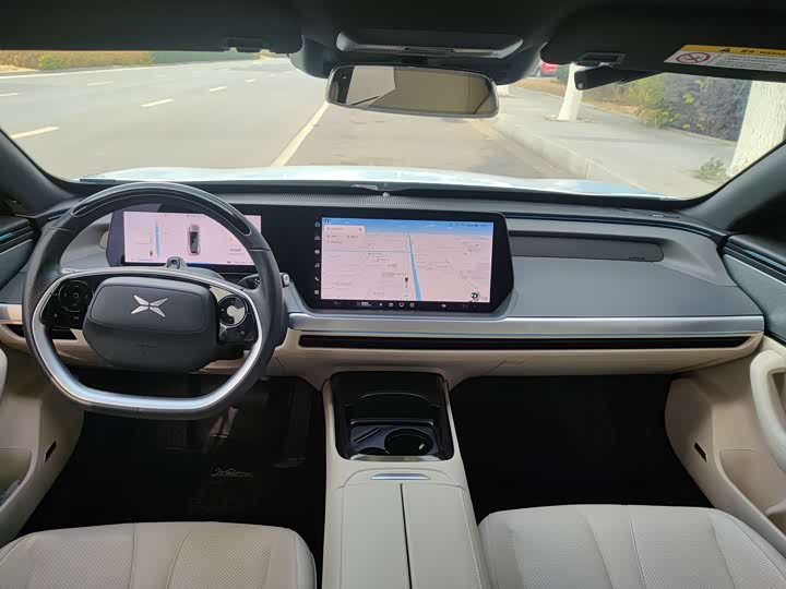 Фото 8 - XPeng P7