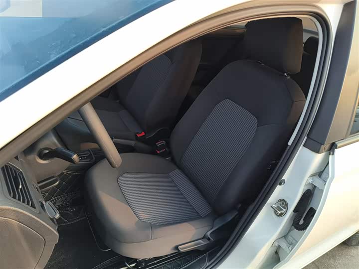 Фото 15 - Volkswagen Santana