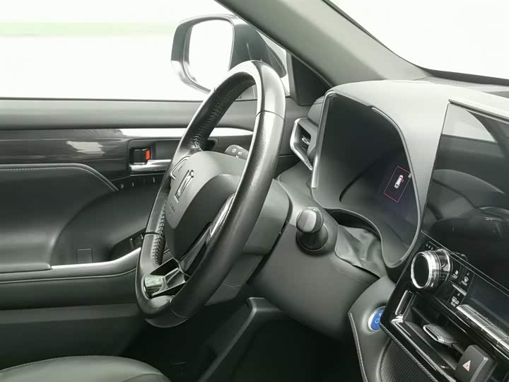 Фото 22 - Toyota Crown Kluger