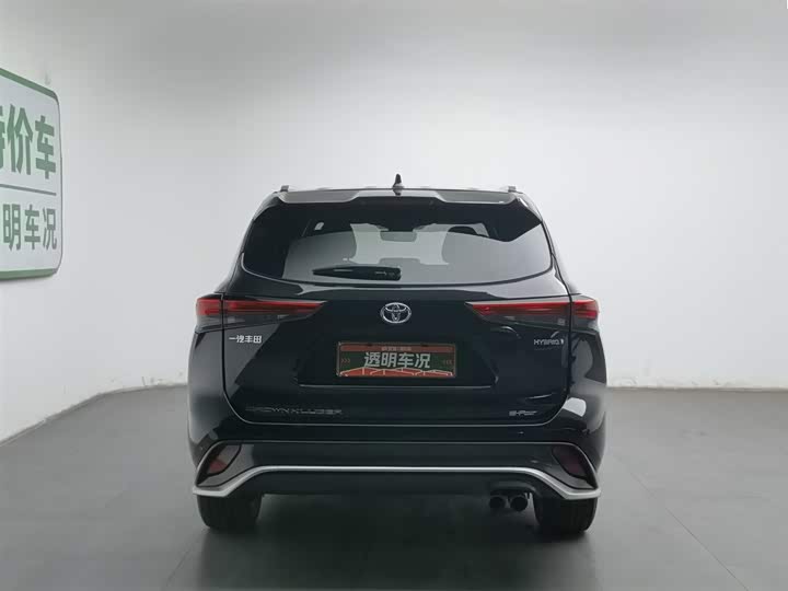 Фото 4 - Toyota Crown Kluger