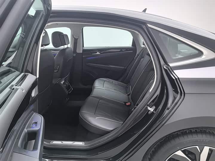 Фото 15 - Volkswagen Passat