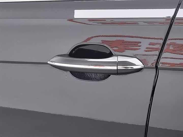 Фото 18 - Volkswagen Passat