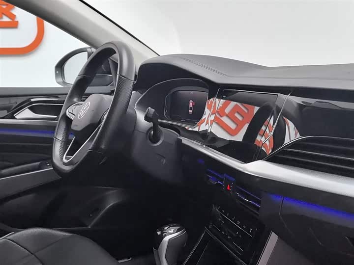 Фото 22 - Volkswagen Passat