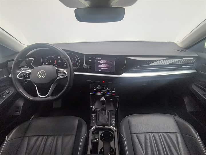 Фото 5 - Volkswagen Passat