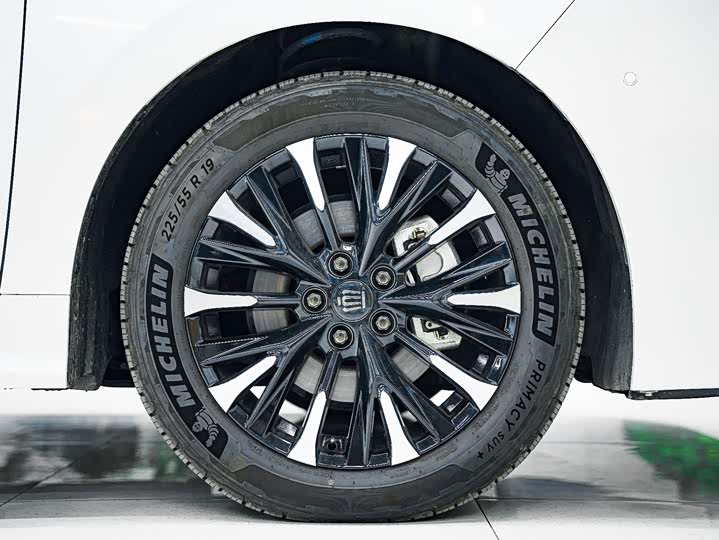 Фото 14 - Toyota Vellfire