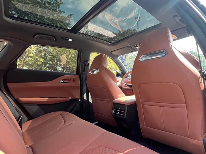 Фото 13 - Changan UNI-Z