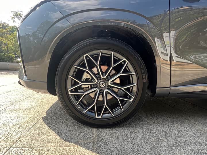 Фото 16 - Changan UNI-Z