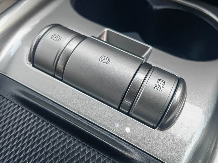 Фото 18 - BYD Dolphin