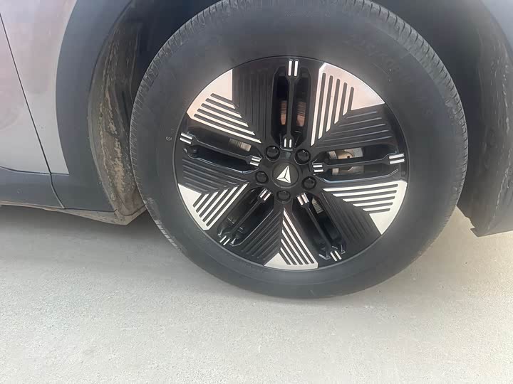 Фото 11 - Changan Deepal S05