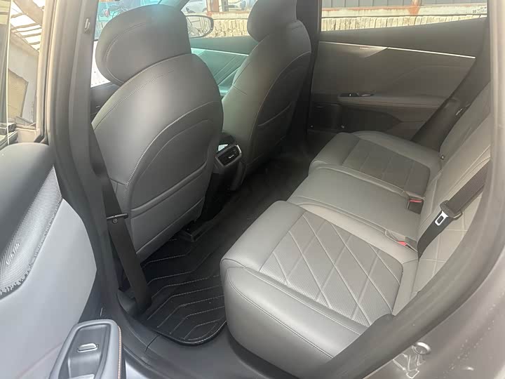 Фото 7 - Changan Deepal S05