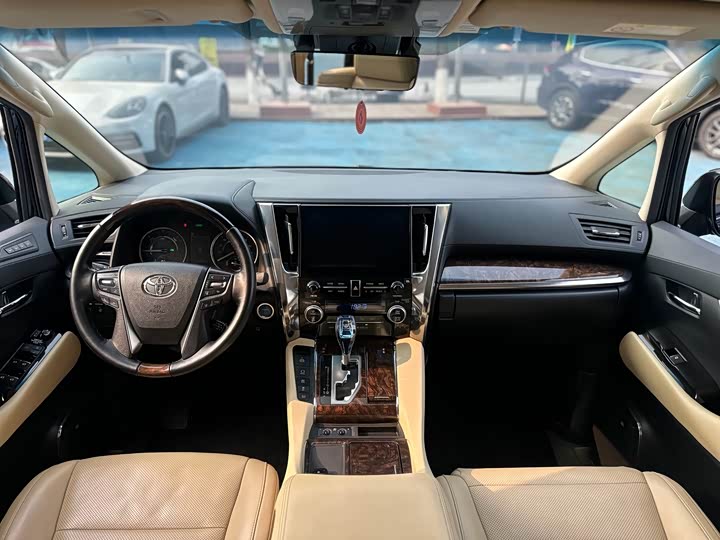 Фото 6 - Toyota Alphard